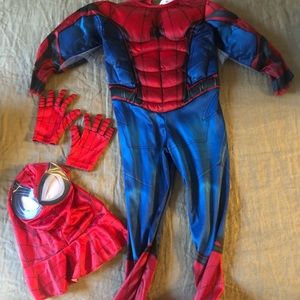 Kids Spider-Man costume. Gloves and mask included.